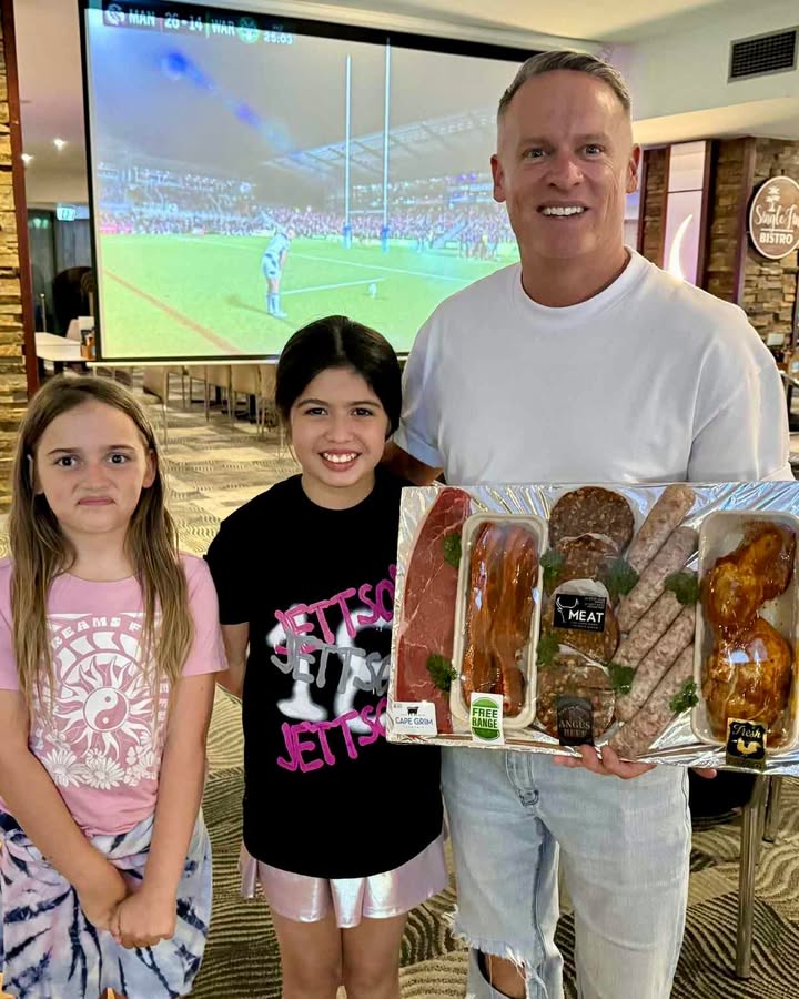 Featured image for “Friday Meat Tray Raffles: Win $50 Prizes at Club Burleigh”