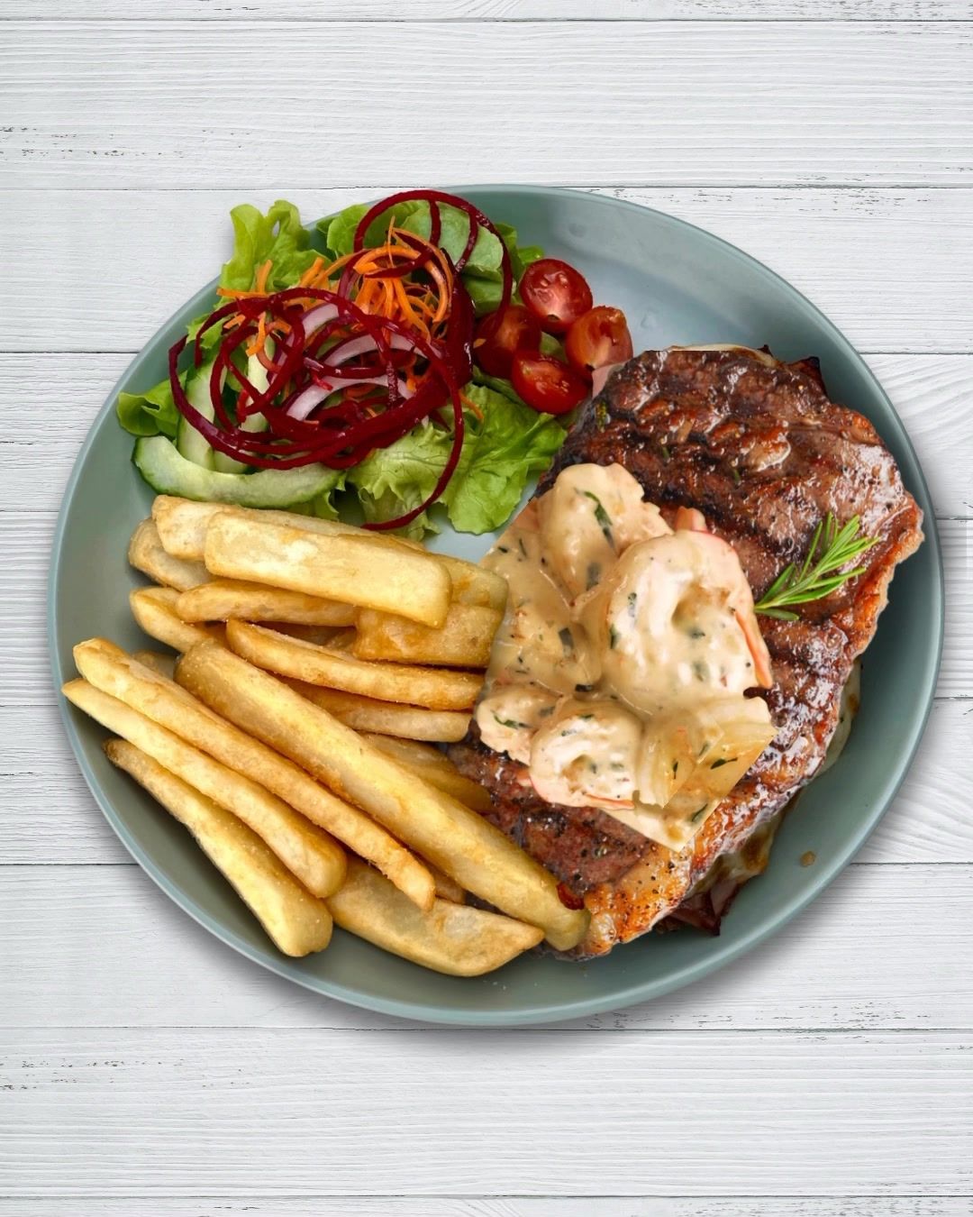 Featured image for “Thursday Special: Reef & Beef vs Ribs & Wings at Club Burleigh”
